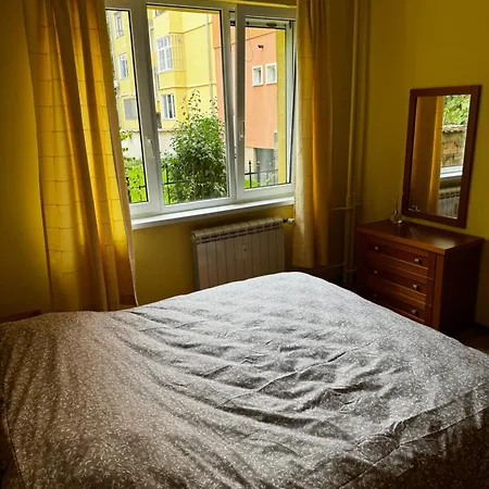 Oborishte Family Elegance With Garden View * Sofia