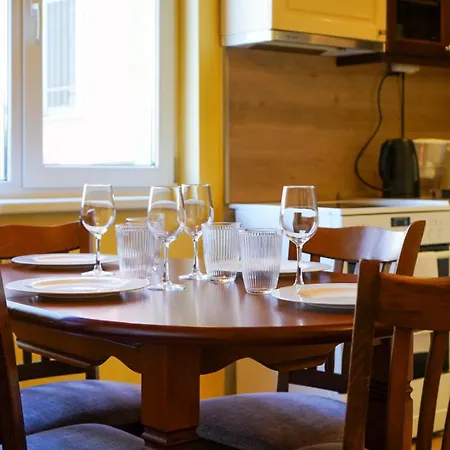 Oborishte Family Elegance With Garden View *