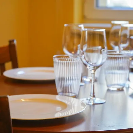 Апартаменты Oborishte Family Elegance With Garden View София